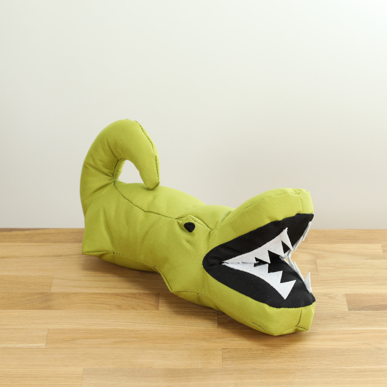 Dog toy Aretha, the crocodile