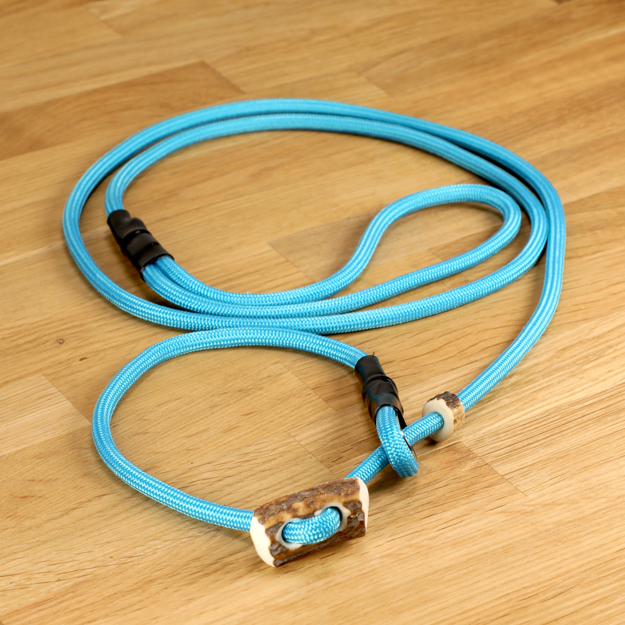 Moxon leash turquoise with tension limiter