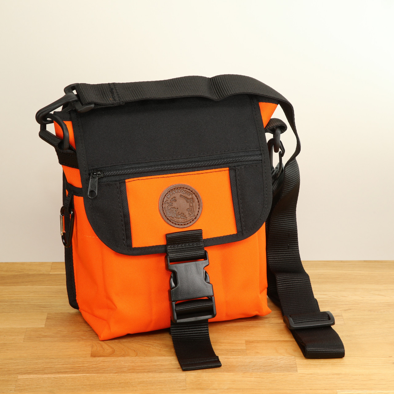 Dummy bag orange black