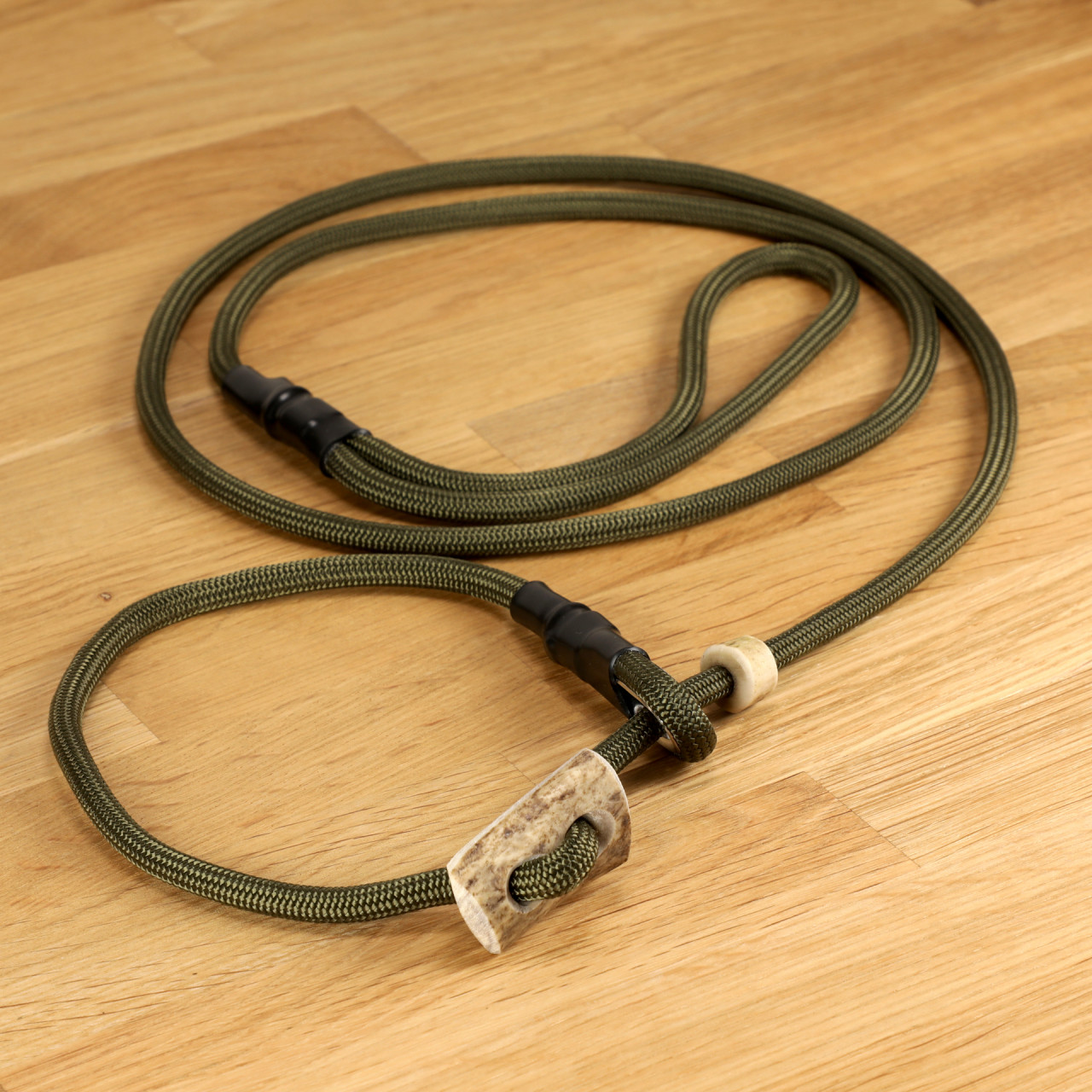 Moxon leash khaki with tension limiter