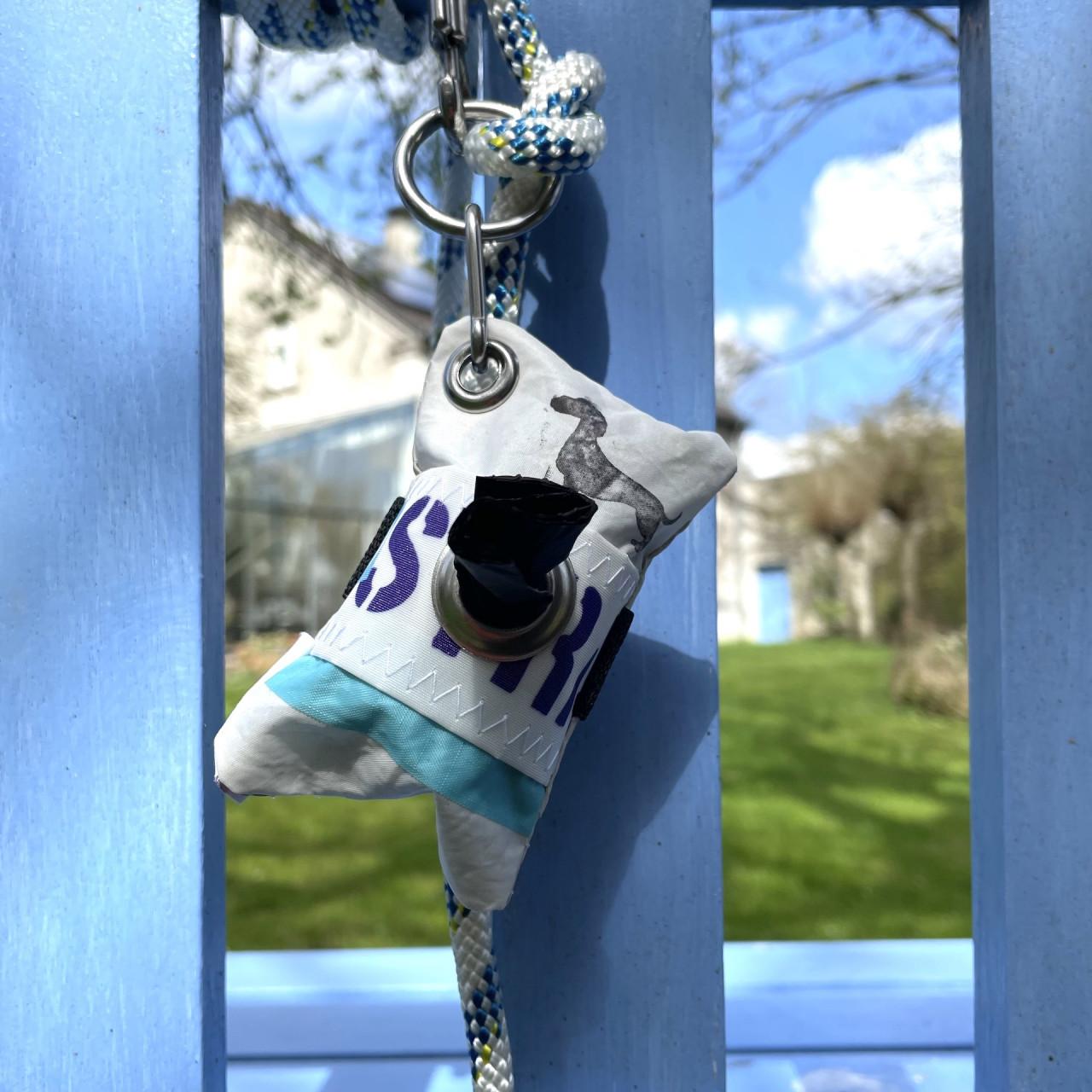 Dog poop bag dispenser "Dachshund" with turquoise stripe